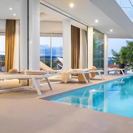 Villa Beautiful Estate Da Noi With A Pool In Hvar