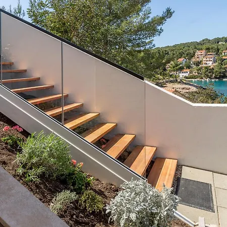 Beautiful Estate Da Noi With A Pool In Hvar Basina